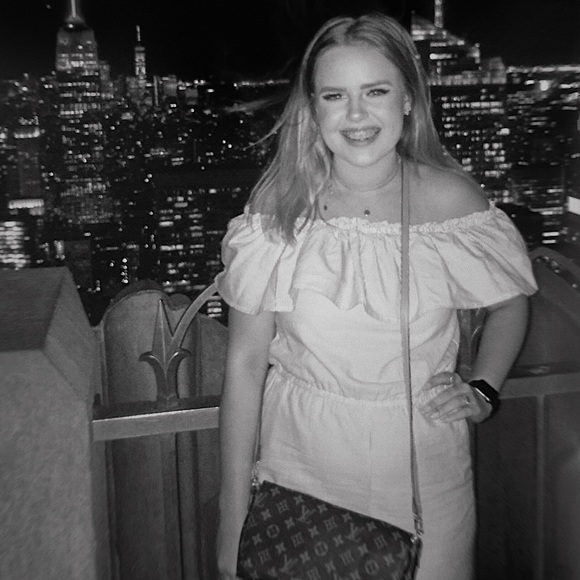 Meet your Posher, Riley - Picture 1 of 1